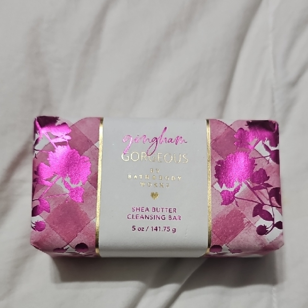 Bath And Body Works Gingham Gorgeous Shea Butter Cleansing Bar! 5oz